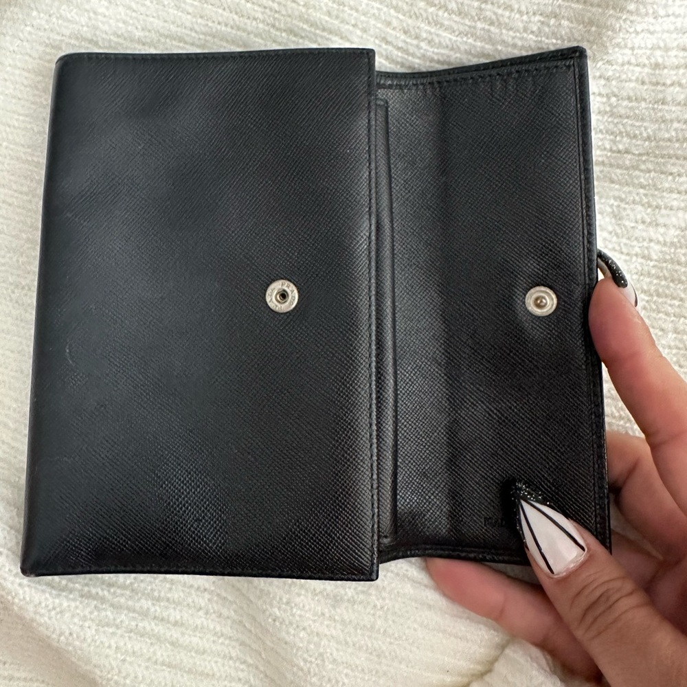 Authentic Prada wallet - Picture 3 of 11